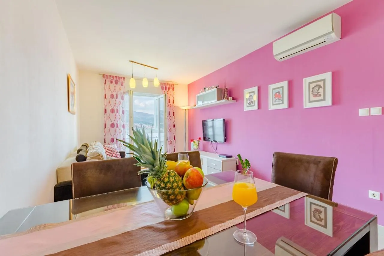 Mountain View Apartment Split
