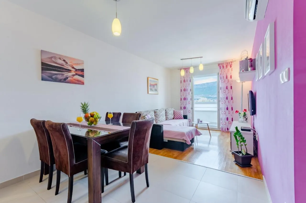 Mountain View Apartment Split