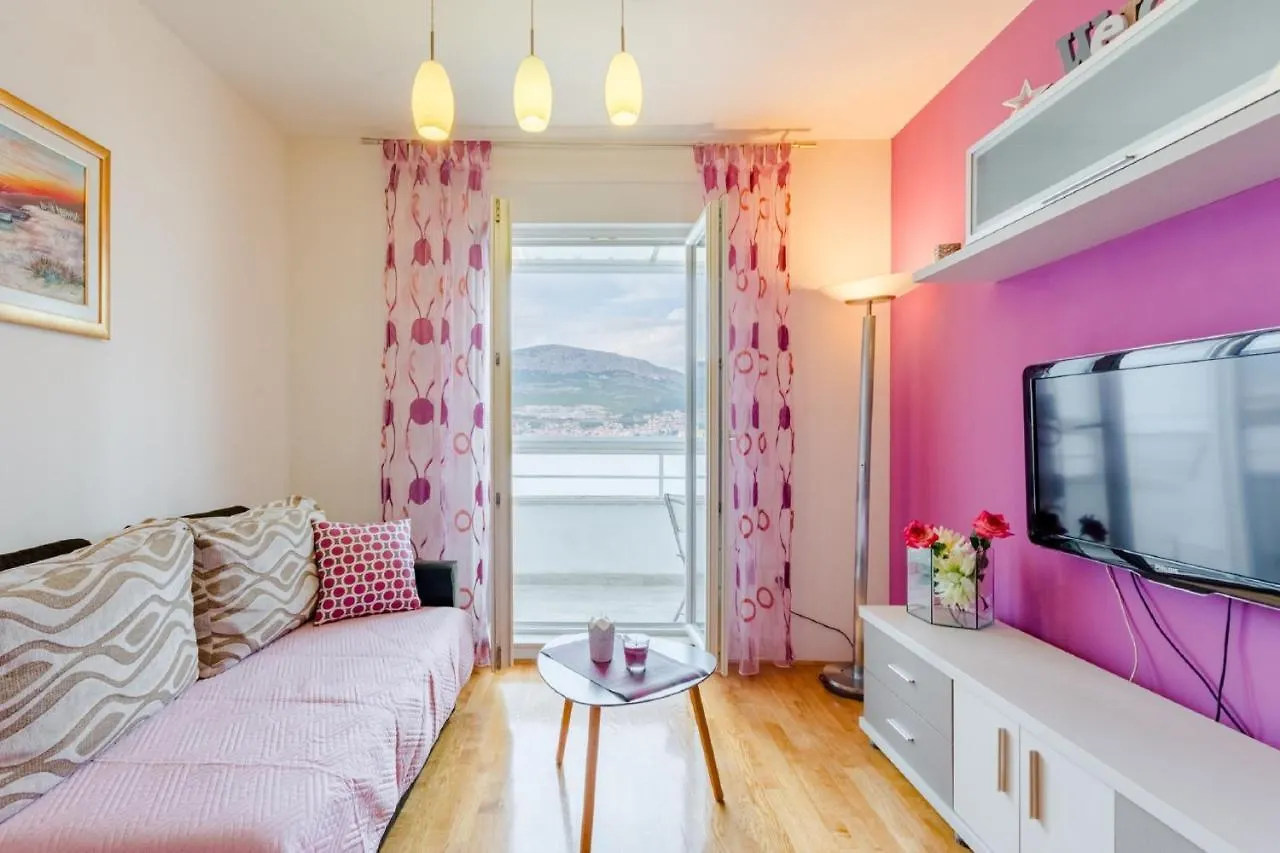Mountain View Apartment Split